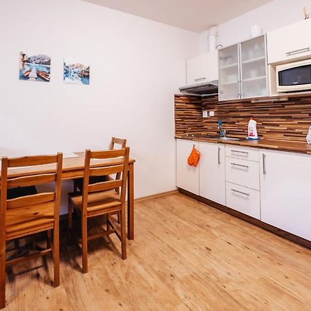 Lipno Nad Vltavou - Apartman 23 - Wifi, Parking, Netflix Exterior photo